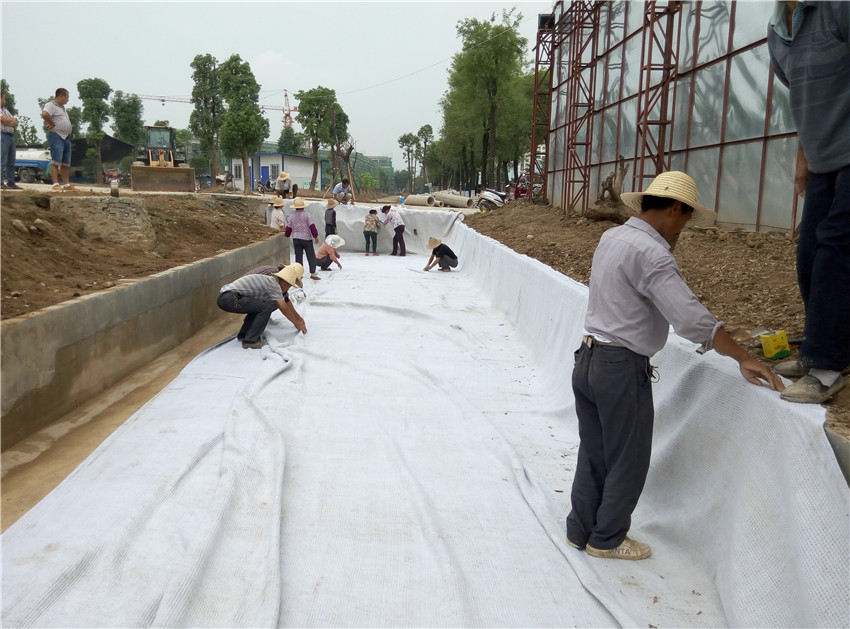 工程所需膨潤土防水毯單位面積質(zhì)量及厚度