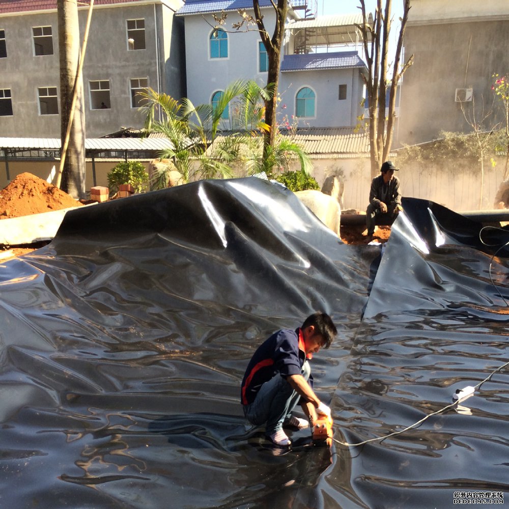 施工經常關注的問題土工膜下排水及排氣